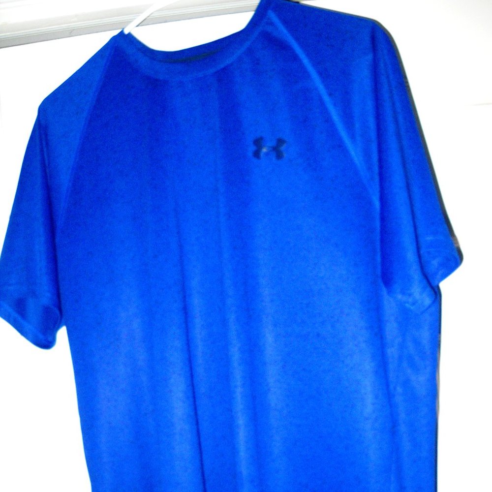 Men's Under Armour Heat Gear Shirt Size M "Like New"